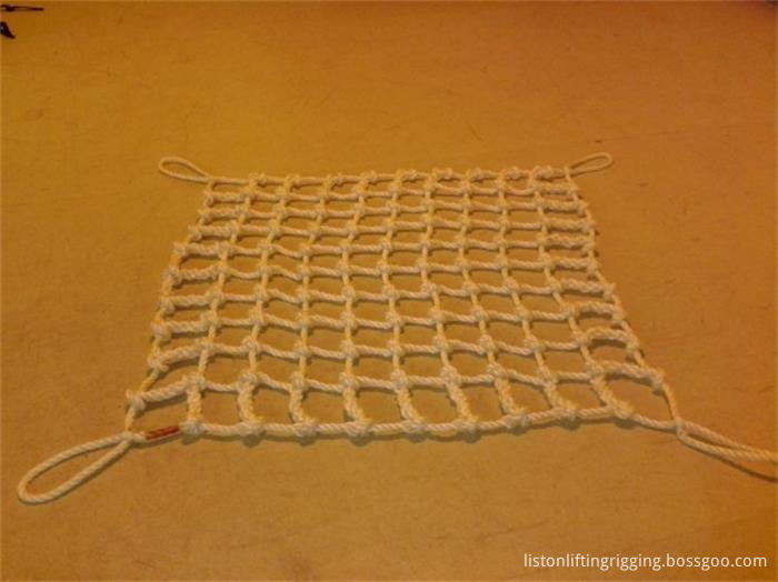 cargo net size