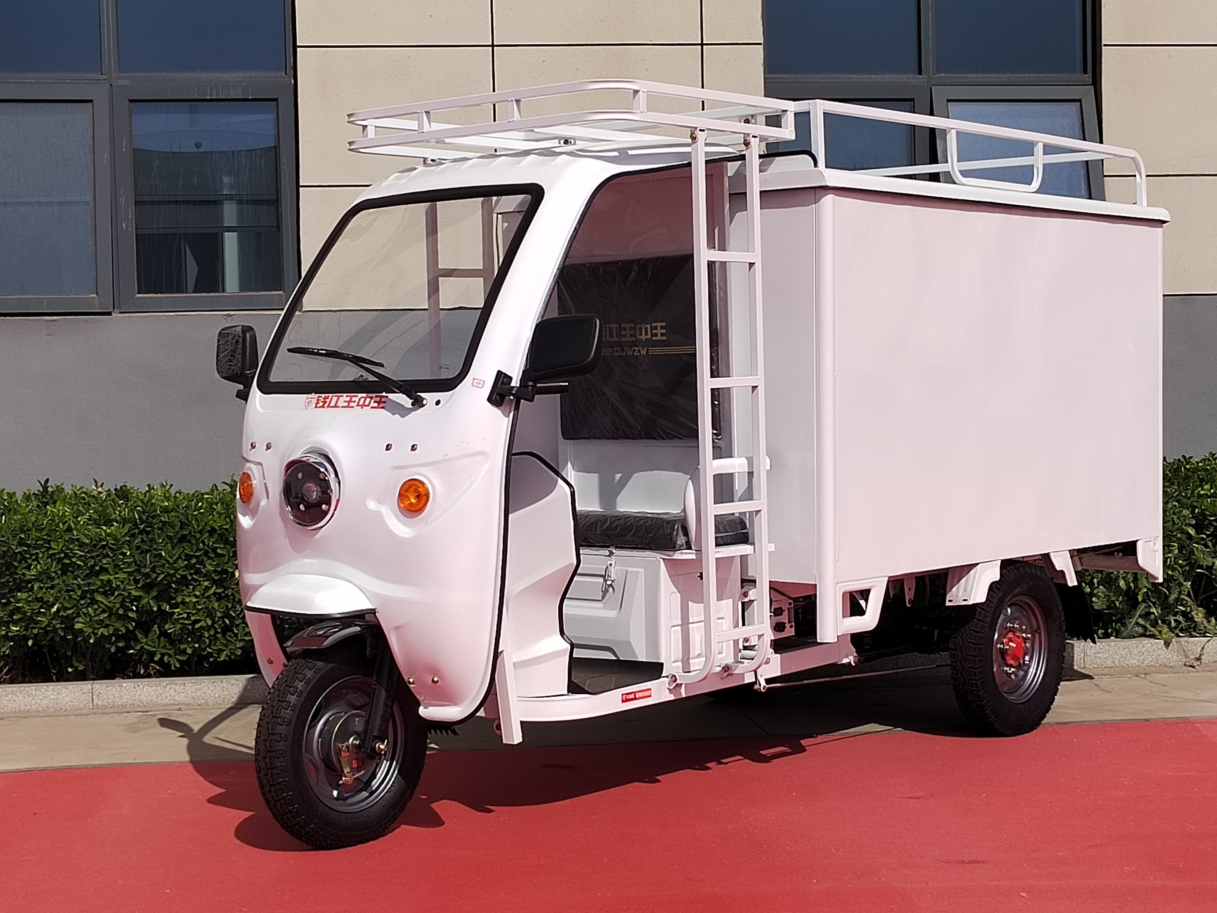 Simple shed QJ195 express delivery vehicle Simple shed QJ195 express delivery vehicle