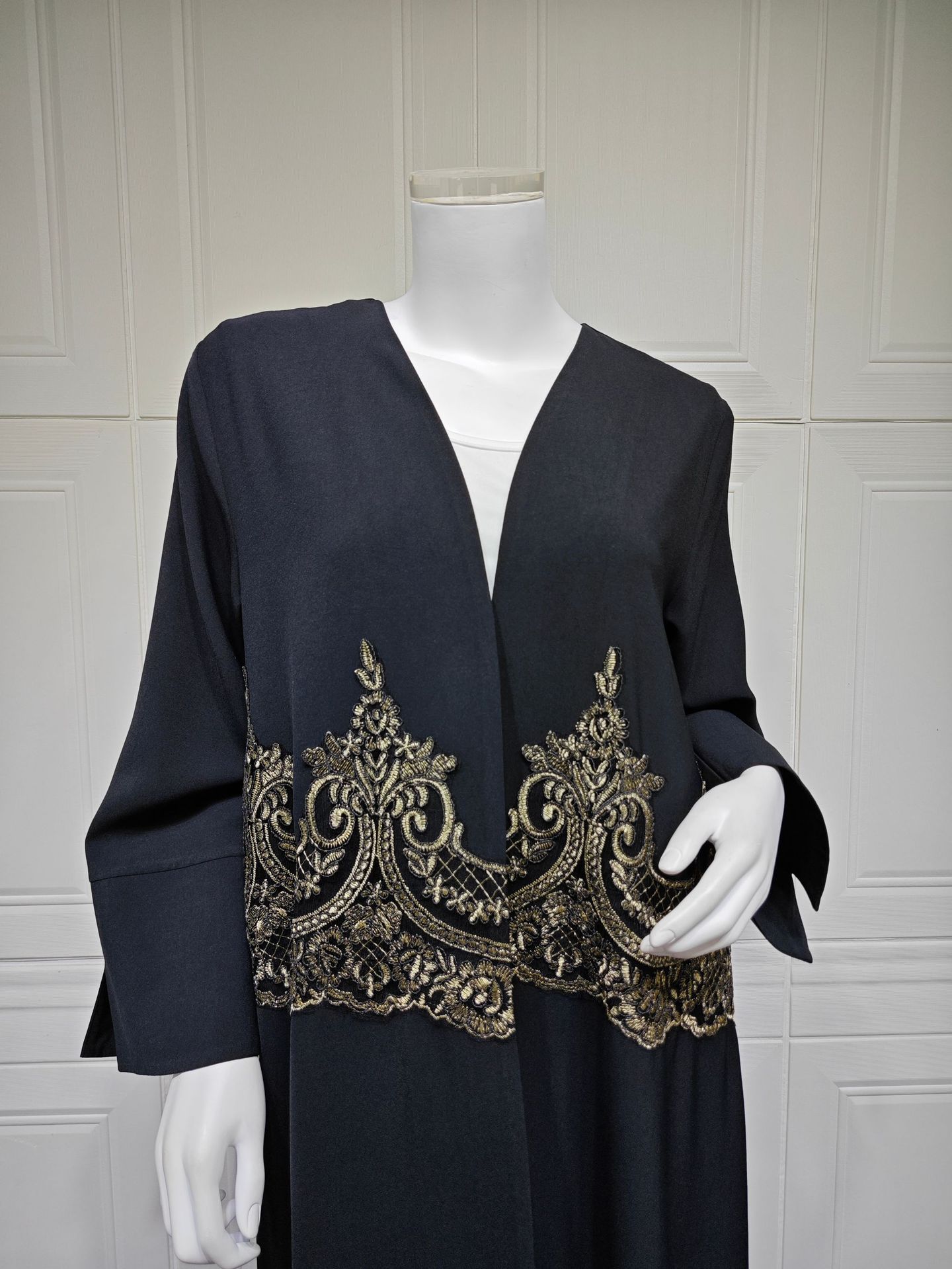 Elegant Black Kimono Abaya for Muslim Women MQ247 (6) Elegant Black Kimono Abaya for Muslim Women MQ247 (6)