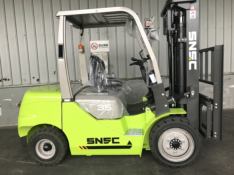 Forklift With Side Shifter