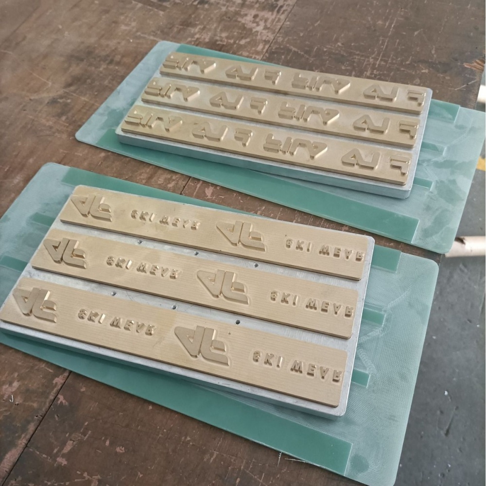 CH-5KW-QYZDYH Ribbon embossing machine (2) CH-5KW-QYZDYH Ribbon embossing machine (2)