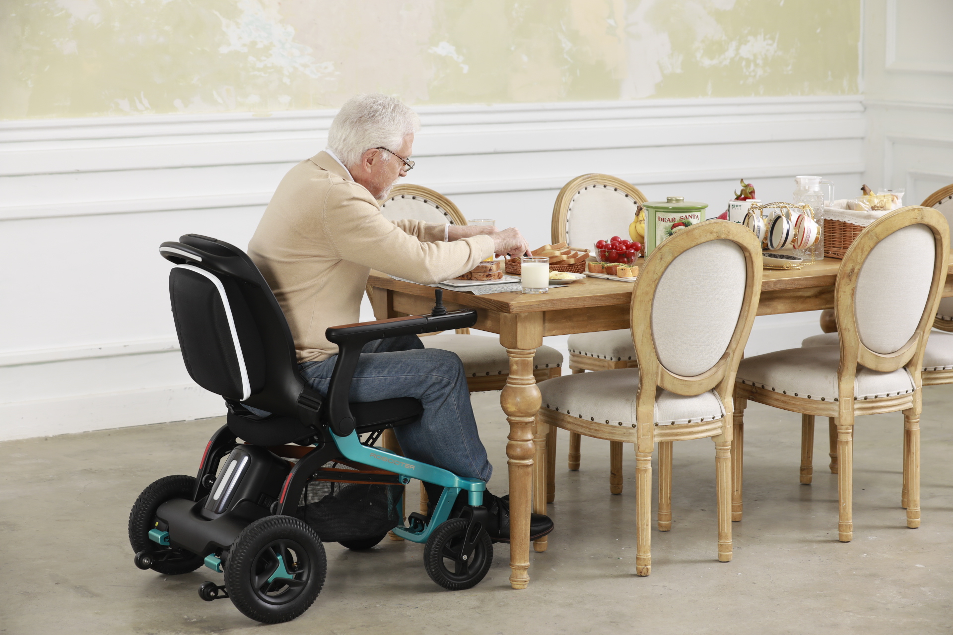 Indoor Power Wheelchair Indoor Power Wheelchair