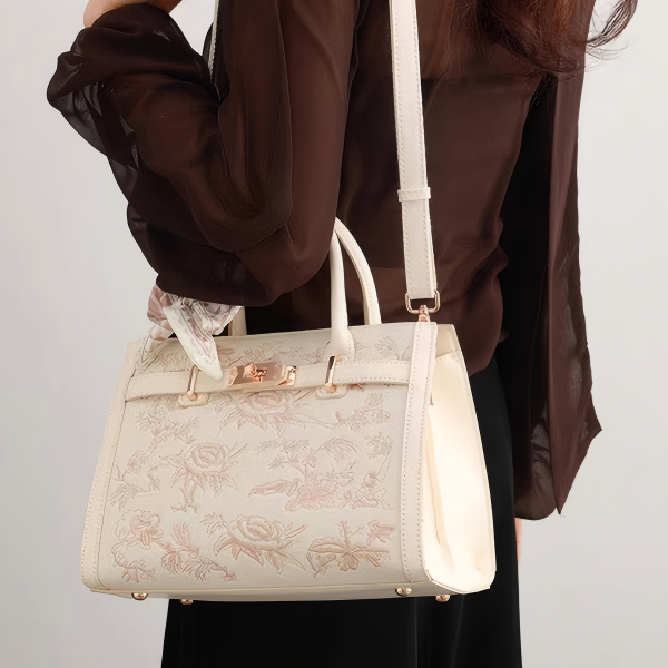 Customized women's embroidered handbag Customized women's embroidered handbag