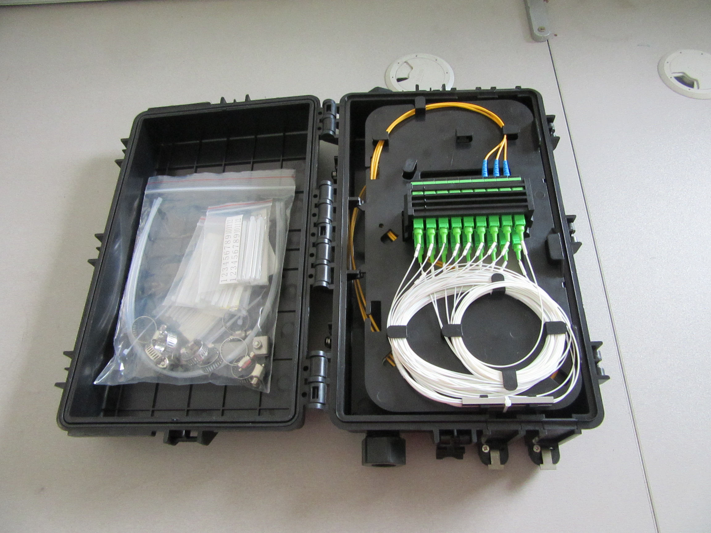 Caja de distribución de fibra Fiber distribution Box
