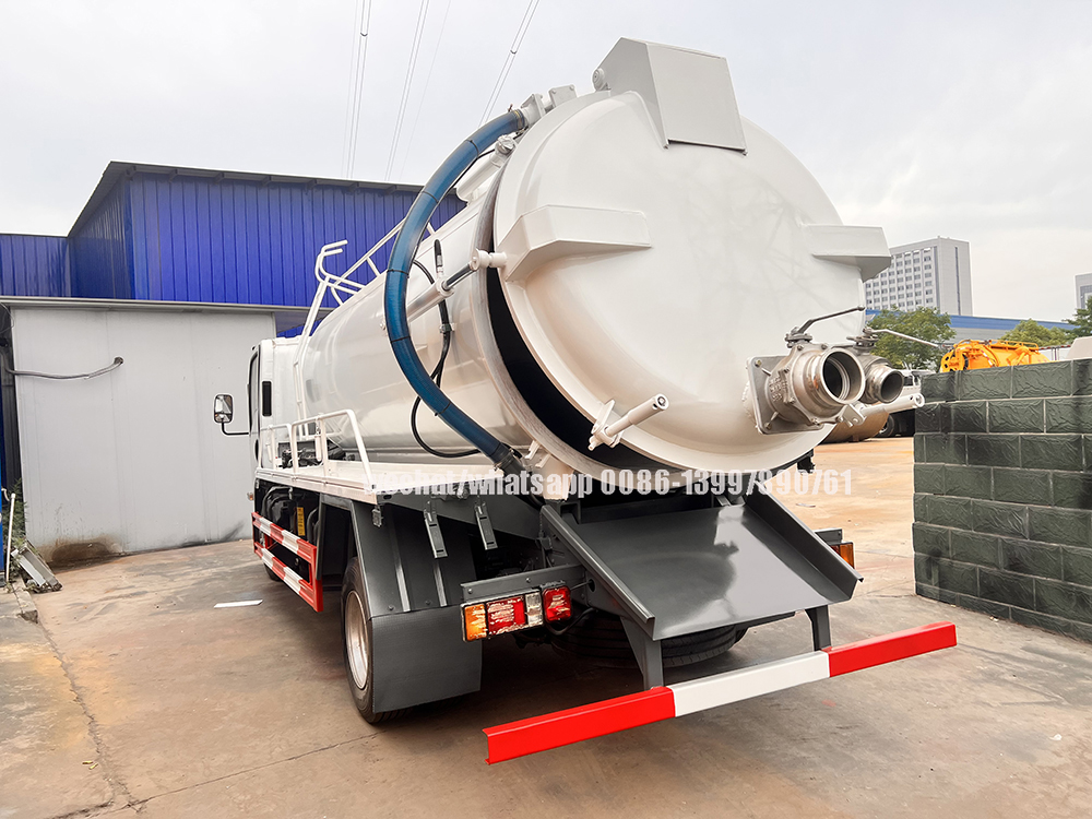 sewage suction truck 2 sewage suction truck 2