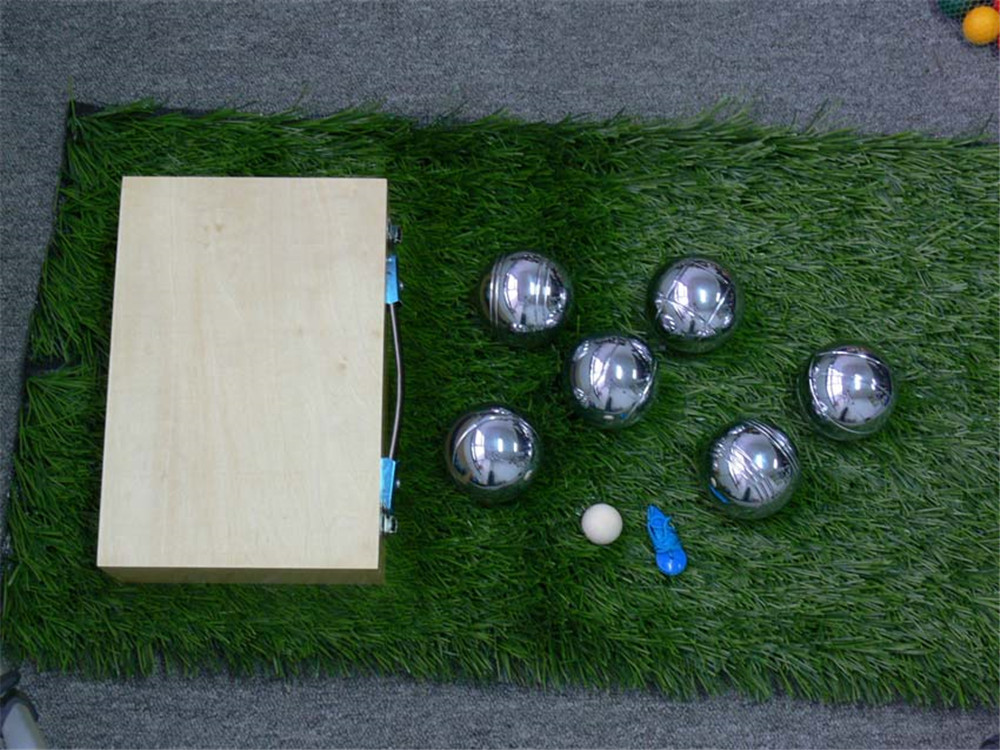 6 bocce ball with wooden box