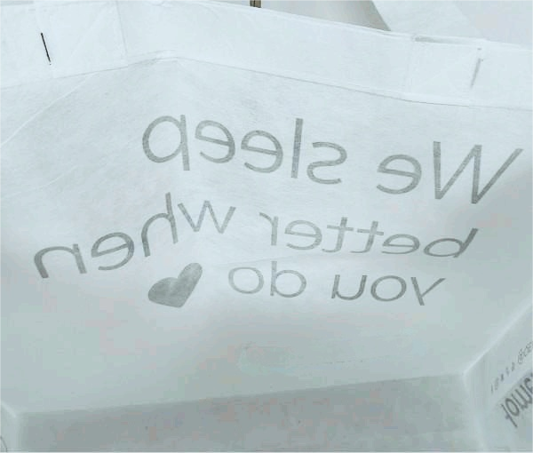 Biodegradable non-woven shopping bags Biodegradable non-woven shopping bags