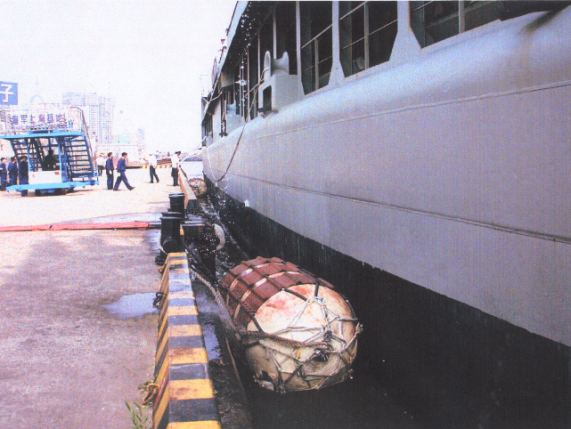 Navy Appointed Rubber Fenders