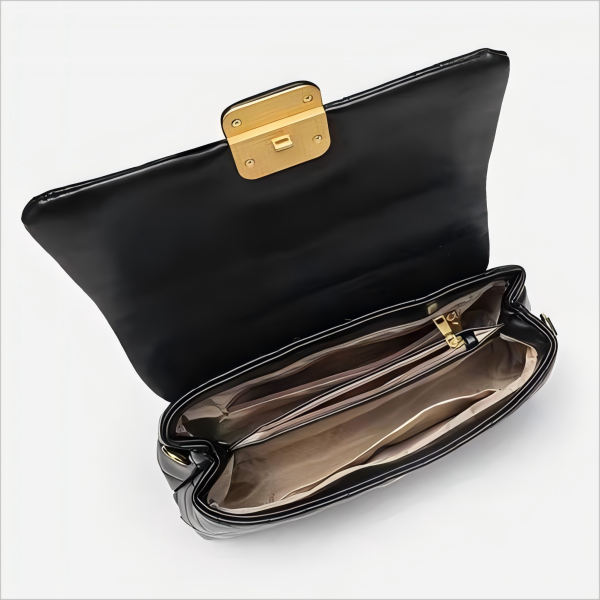 Stylish Custom Handbag with Classic Design Stylish Custom Handbag with Classic Design