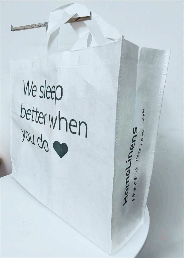 Biodegradable non-woven shopping bags Biodegradable non-woven shopping bags
