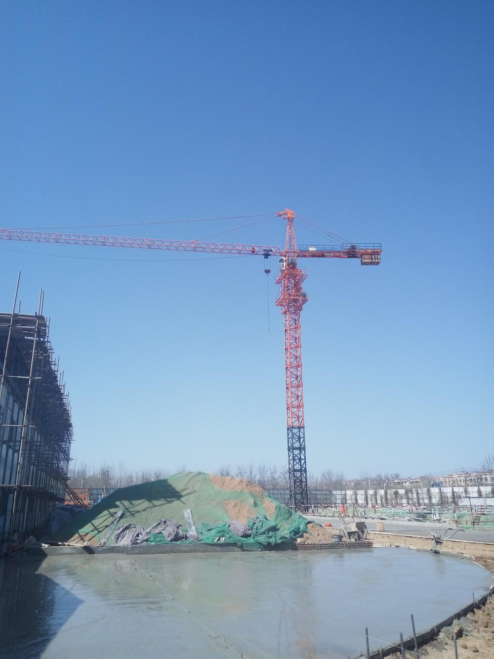 Qtz63 5010 500kn M 5t China Mini Topkit pequeno ou guindaste de torre da parte superior lisa Qtz63 5010 500kn M 5t China Small Mini Topkit Or Flat Top Tower Crane