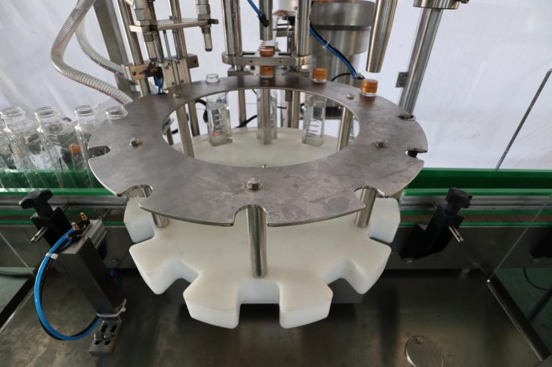 Oil Tin Can Filling Machine Oil Tin Can Filling Machine