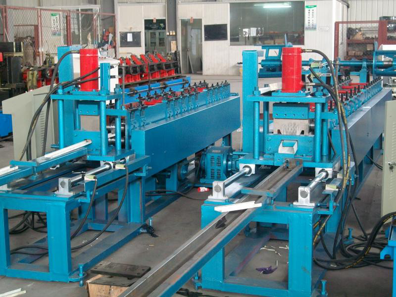 U Keel Roll Forming Machine