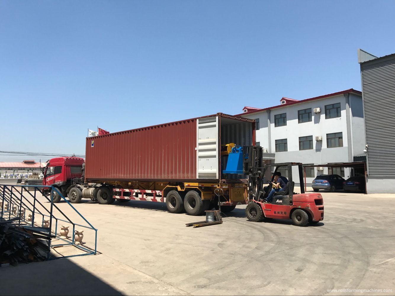 loading to container (7)
