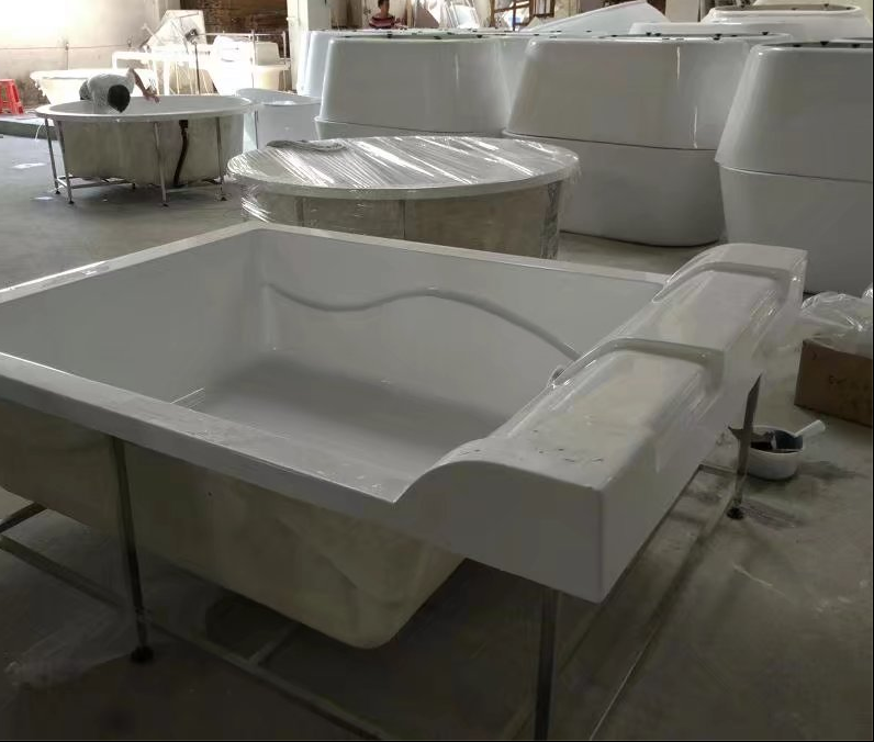 freestanding acrylic tub