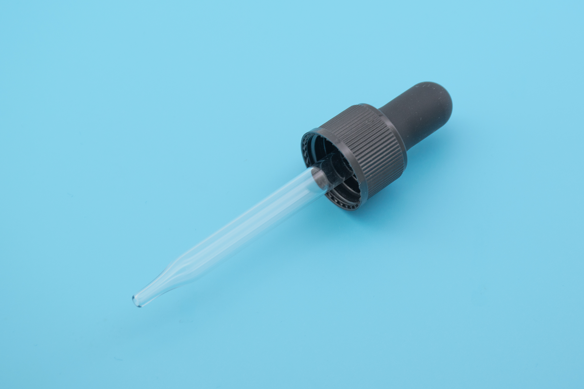 18/410 Black Ribbed Dropper Cap 18/410 Black Ribbed Dropper Cap