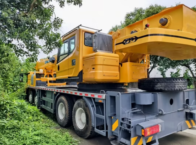 XCMG XCA150_U XCA160H XCA180_S all terrain crane price 1 XCMG XCA150_U XCA160H XCA180_S all terrain crane price 1
