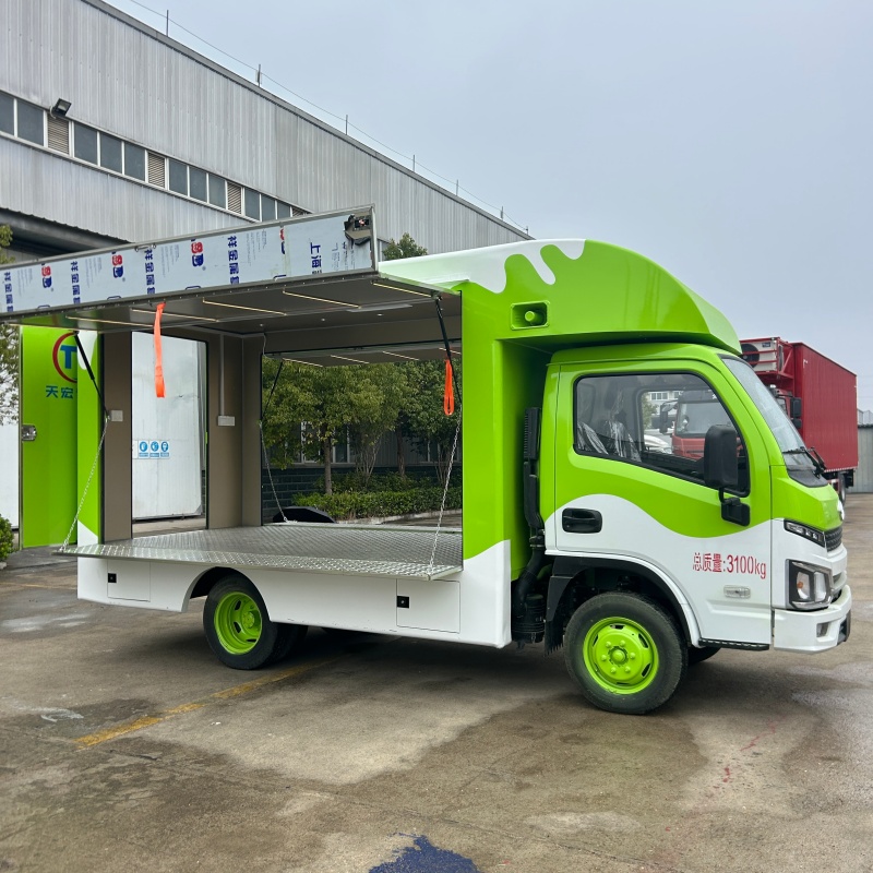 Salad healthy food truck; Salad healthy food truck;