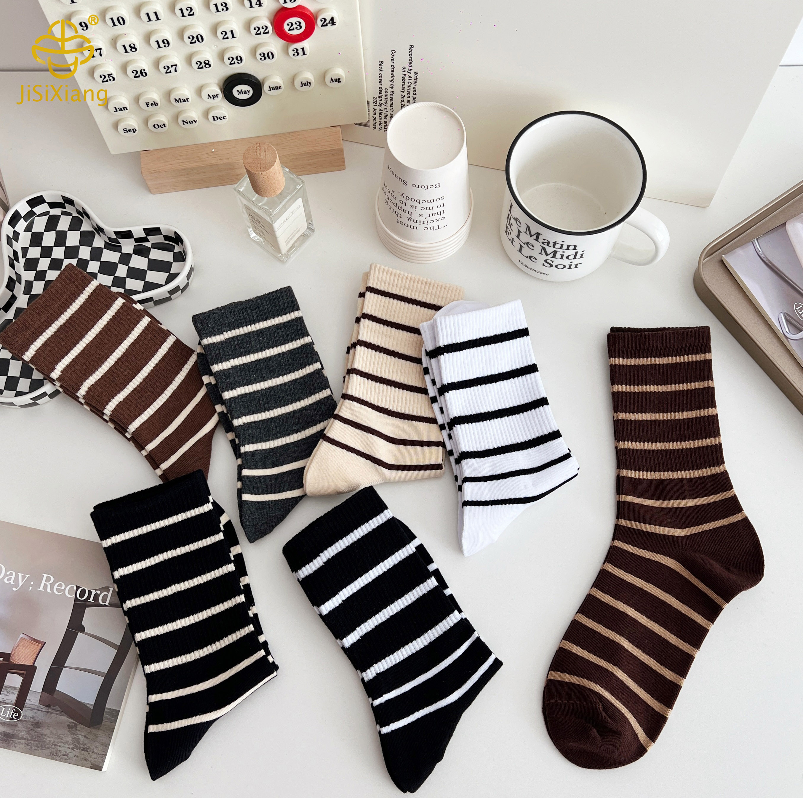 Korean version of Mirad retro striped pile socks Korean version of Mirad retro striped pile socks