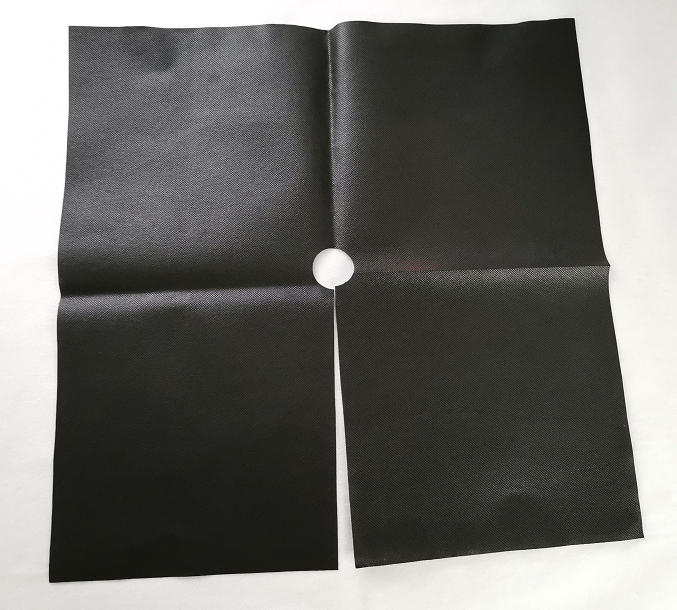 Negro no tejido con perforado Black Non Woven With Perforated