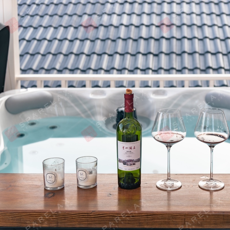 spa bathtub (2) spa bathtub (2)