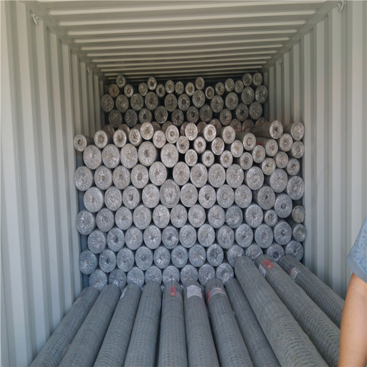 carga de malla de alambre hexagonal loading of hexagonal wire mesh