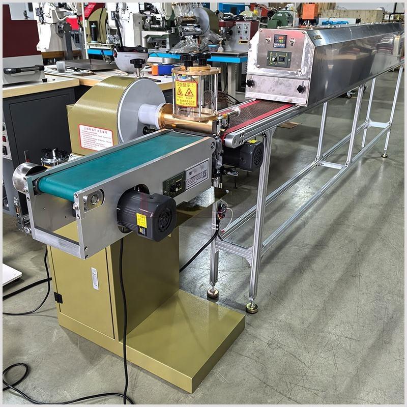 DL-129 Cabinet Type 150mm Hot Melt Glue Coating Machine Connected to Oven, Adjustable Speed Conveyor (5) DL-129 Cabinet Type 150mm Hot Melt Glue Coating Machine Connected to Oven, Adjustable Speed Conveyor (5)