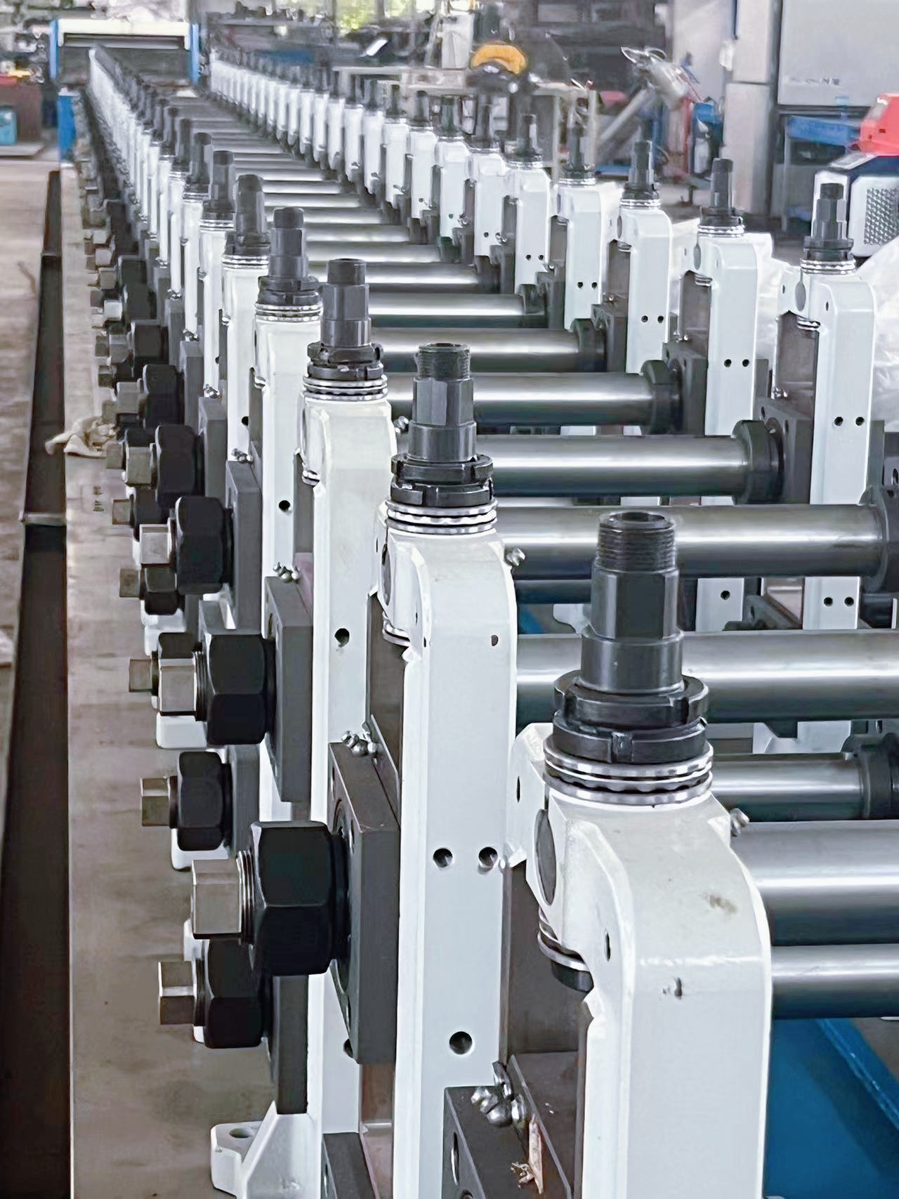 Roll forming machine Roll forming machine