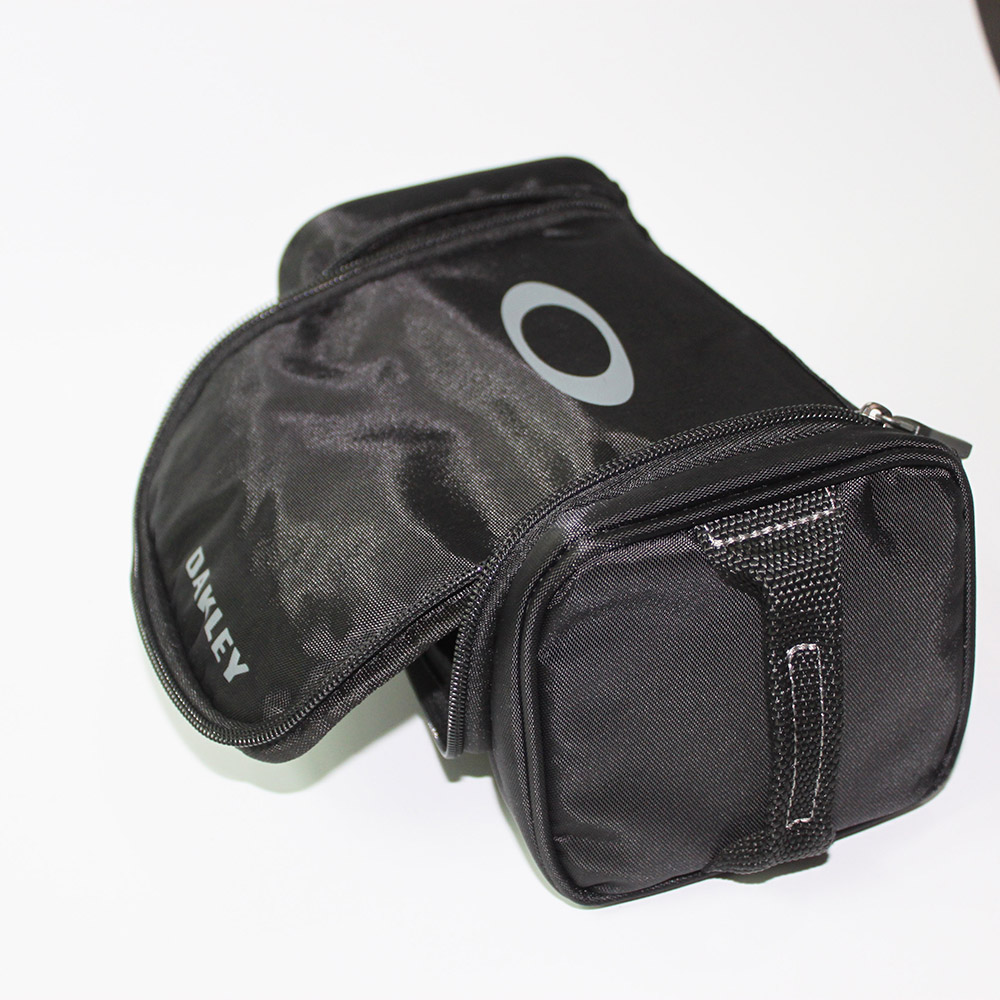 Goggle yang membawa kes Goggle carrying case