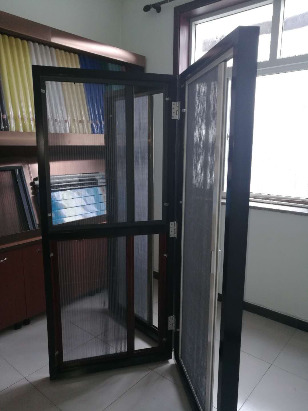 folded window screen 3 folded window screen 3