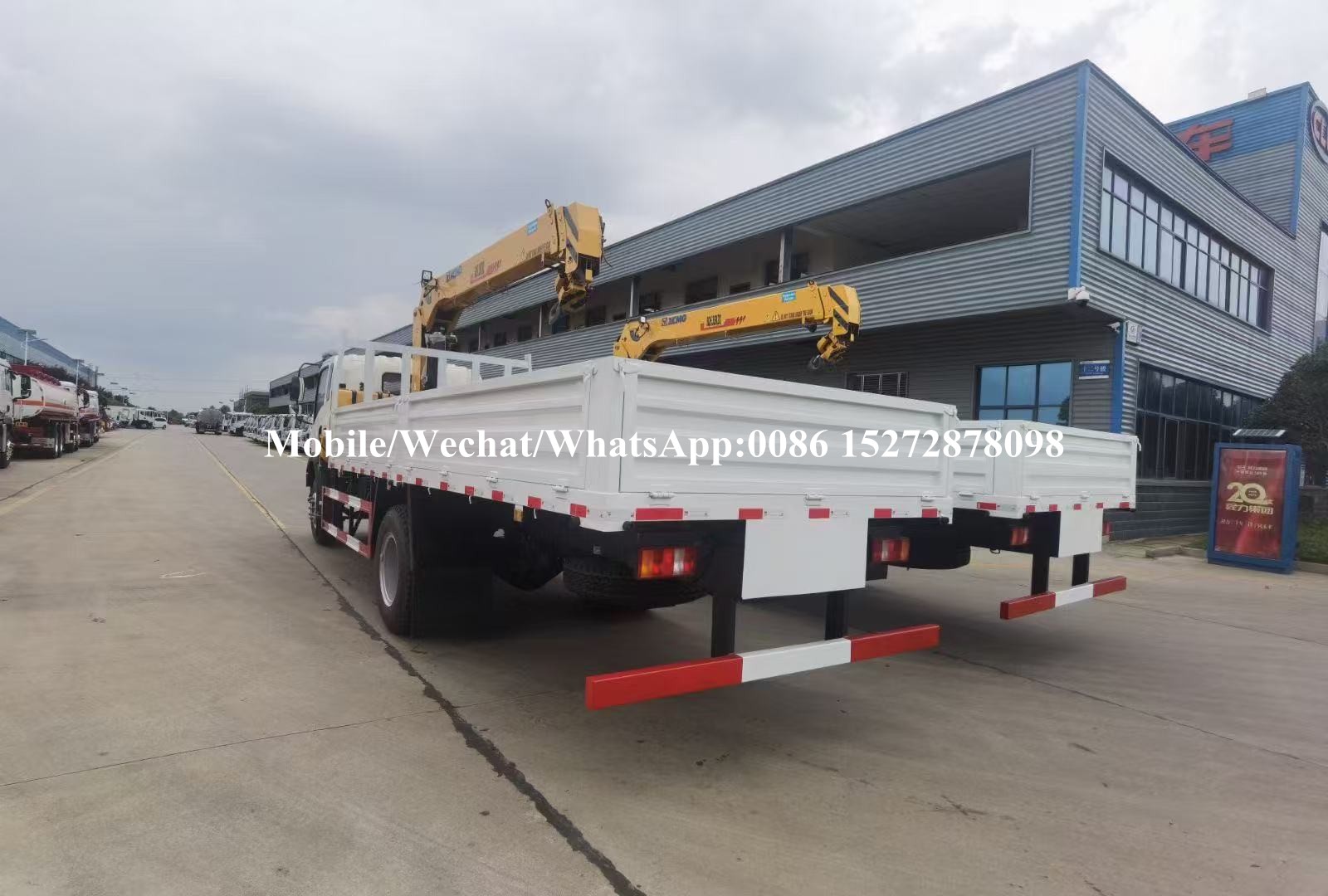 HOWO Crane Truck (8) HOWO Crane Truck (8)