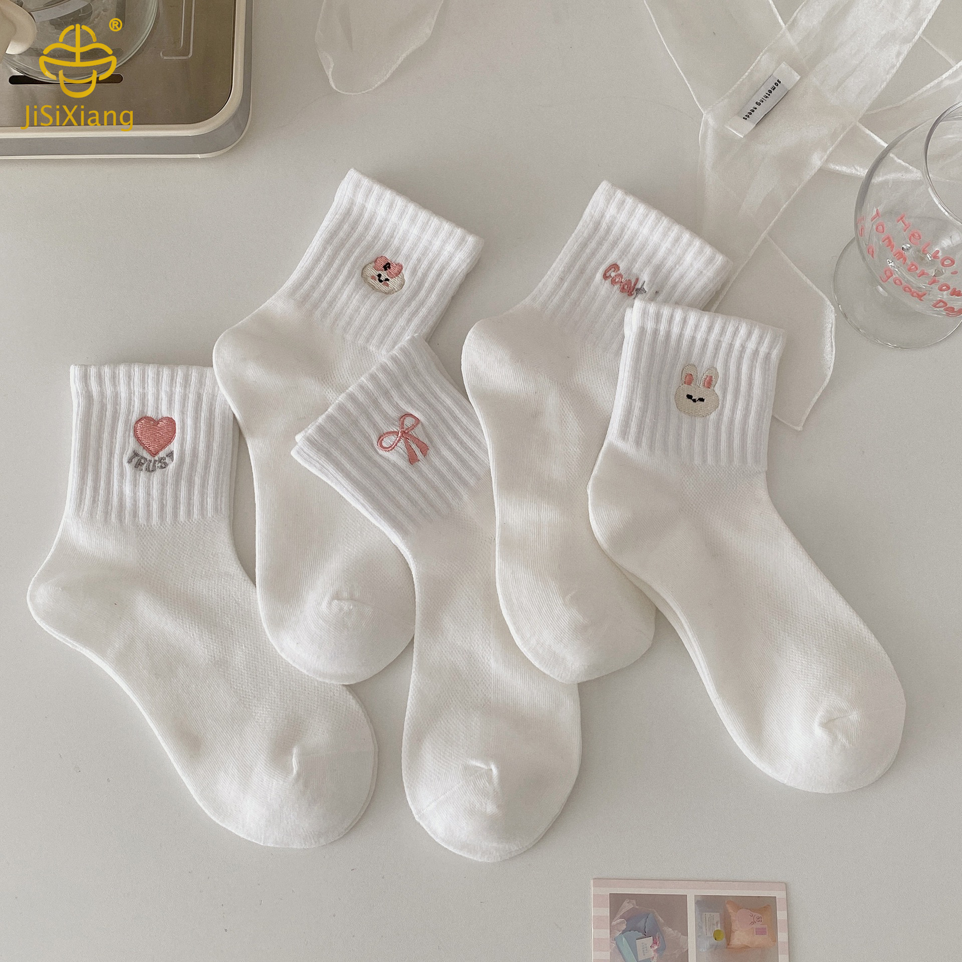 Korean version of tube socks embroidery Korean version of tube socks embroidery