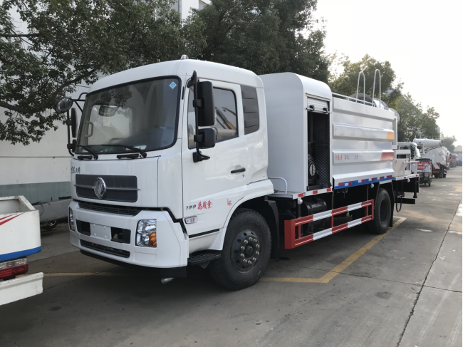 Спринклер Грузовик 01 Sprinkler Truck 01