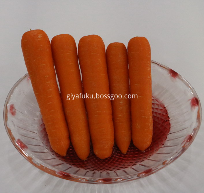 Fresh carrot 