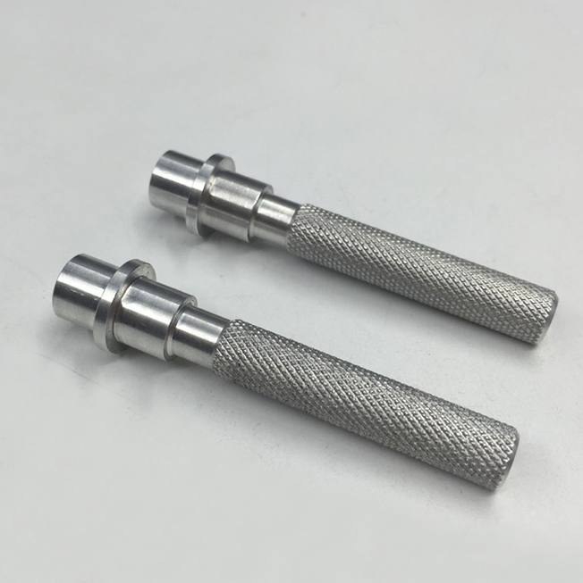 Pièces en aluminium moletées knurled aluminum parts
