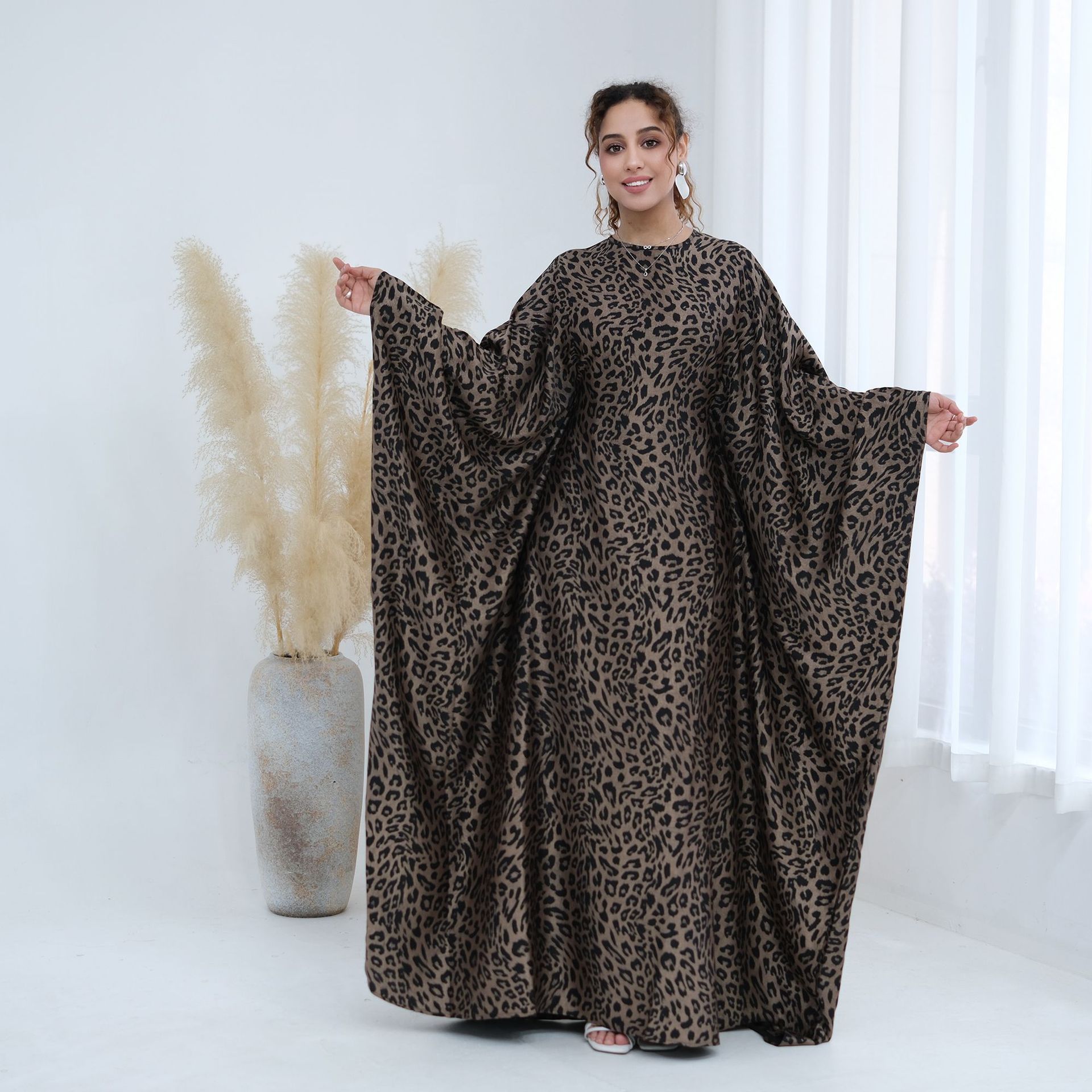 Leopard Print Kaftan (5) Leopard Print Kaftan (5)