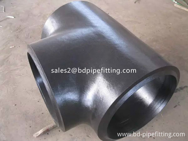 Alloy pipe fitting (503)
