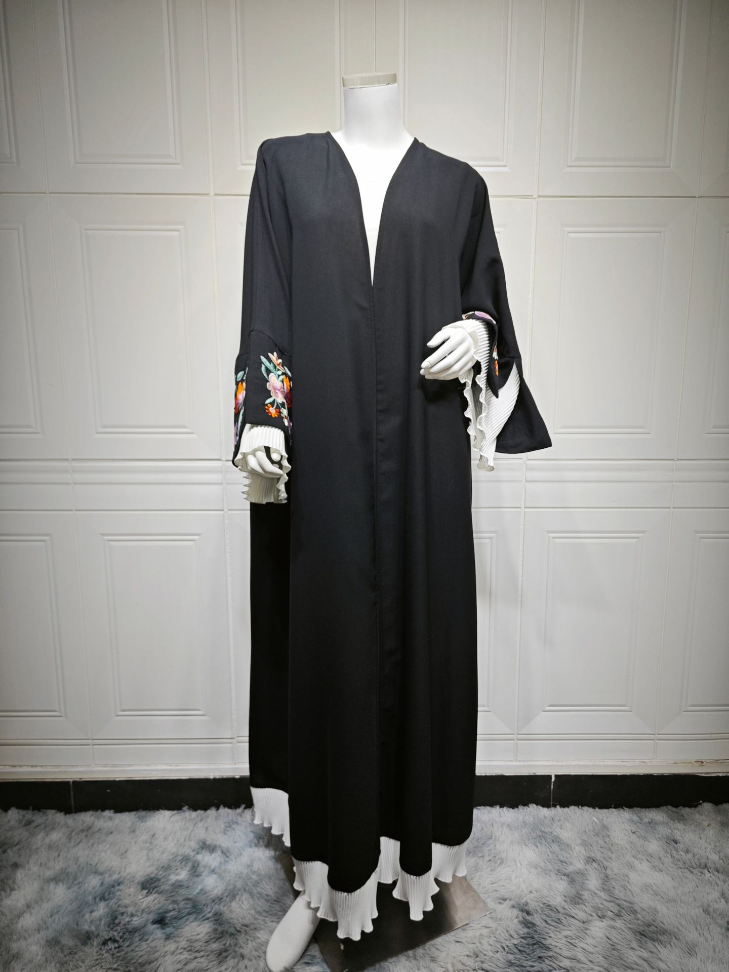 Floral Sleeve Embroidered Kimono Abaya Detail Black Open Kimono Abaya with Floral Sleeve Embroidery