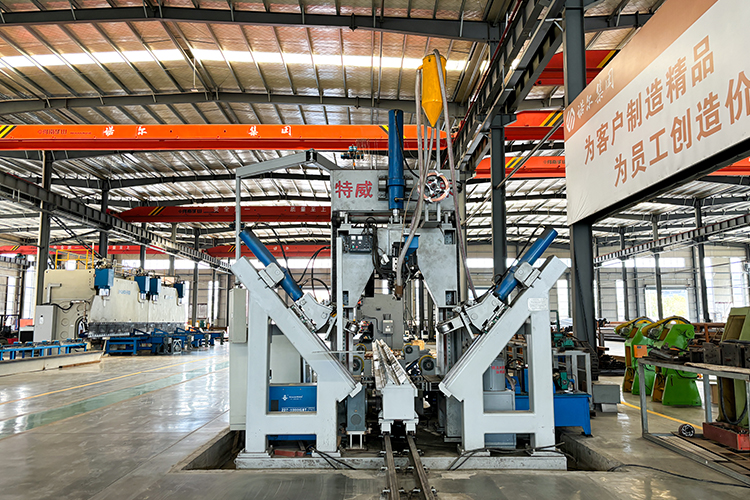 Automatic Welding And Seaming Integrated Machine Automatic Welding And Seaming Integrated Machine