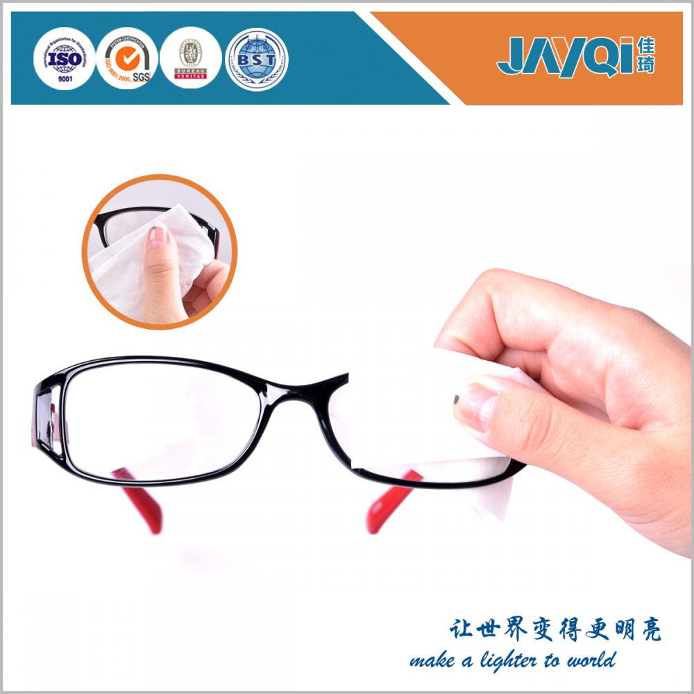 Single Pack Lens Cleaning Wet Wipes Single Pack Lens Cleaning Wet Wipes