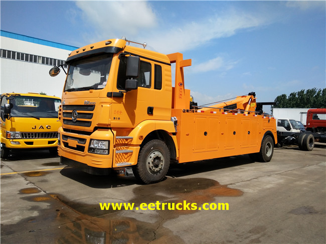 Grues à camions légers SHACMAN 10 tonnes SHACMAN 10 Ton Light Duty Truck Cranes