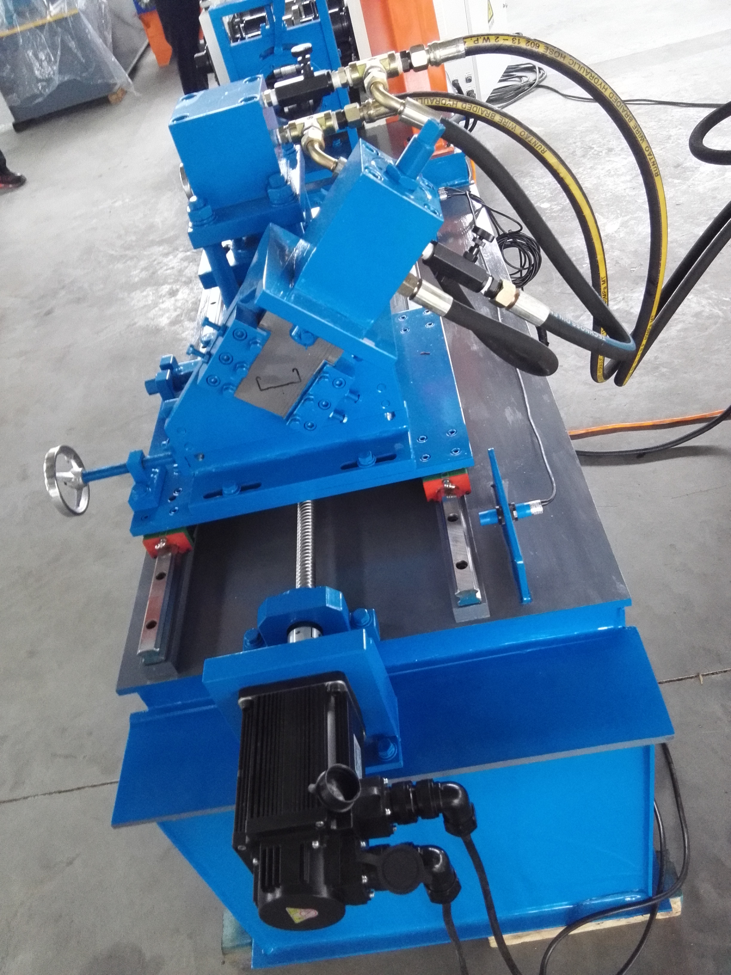 Light keel roll forming machine