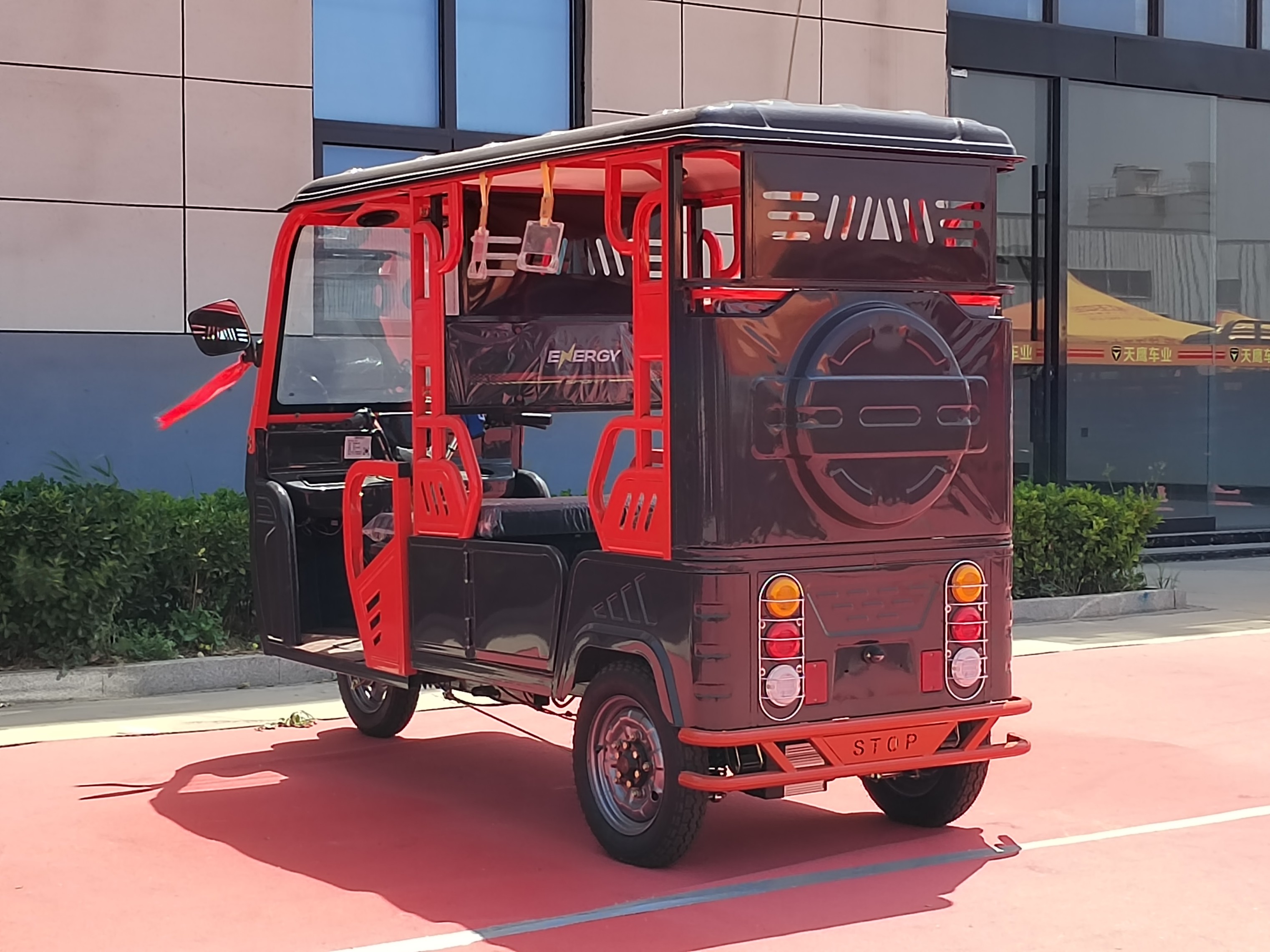 Luxury shed passenger electric vehicle Luxury shed passenger electric vehicle
