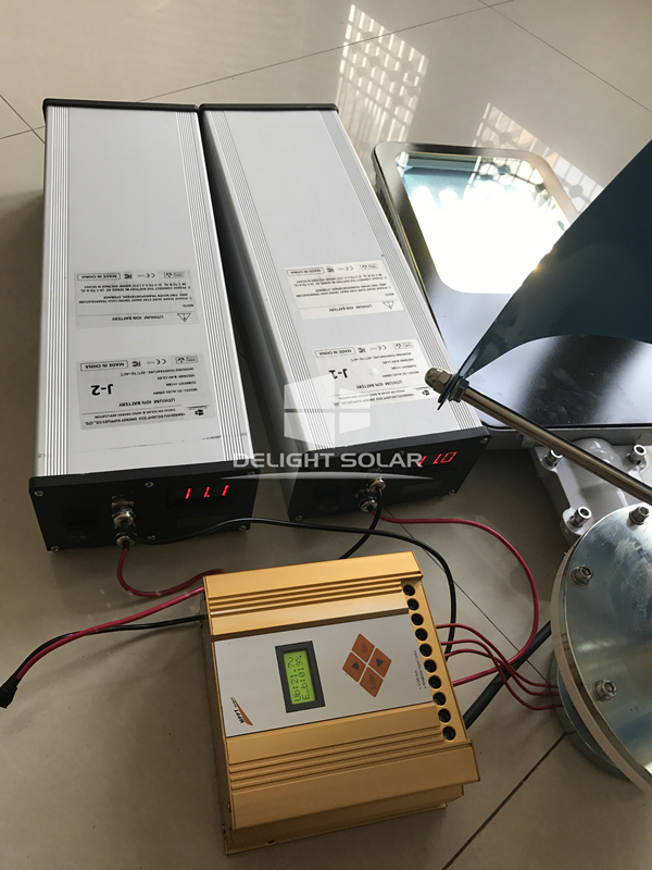 wind solar hybrid street light test @DELIGHT