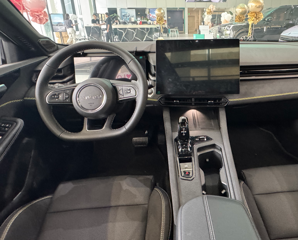 Dual evolution Dual evolution