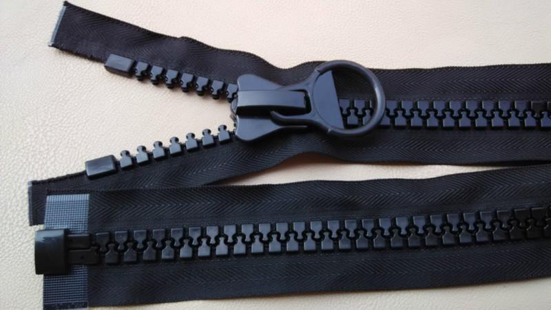 plastic zipper
