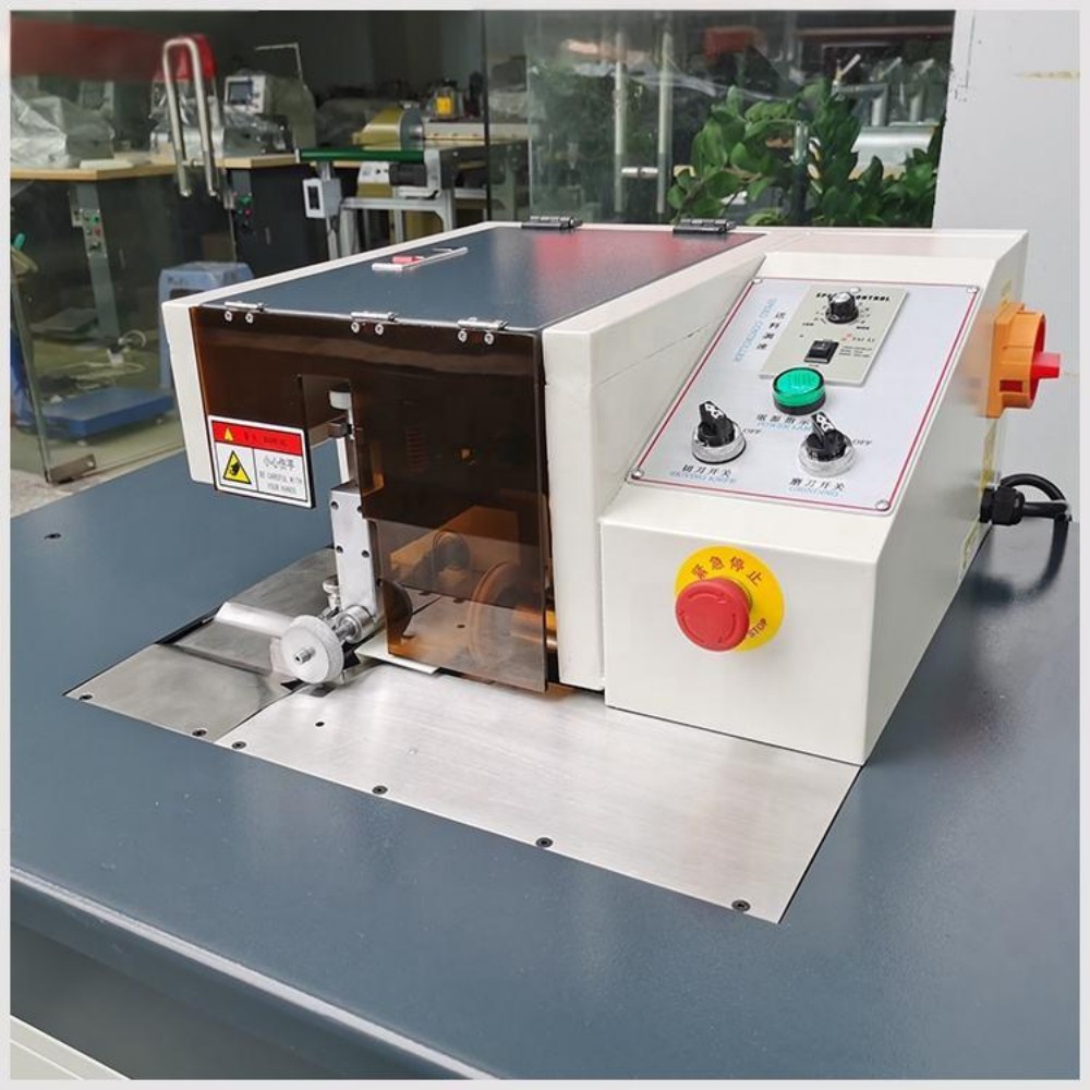 DL-7508 Multifunction Sponge Foam Eva Footwear Shoe Insole Skiving Cutting Machine Shoe Making Machinery (2) DL-7508 Multifunction Sponge Foam Eva Footwear Shoe Insole Skiving Cutting Machine Shoe Making Machinery (2)