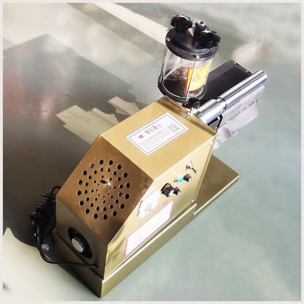 DL-125 Anti-roll Material Gluing Machine Speed-adjustable Automation Leather Gluing Machine (2) DL-125 Anti-roll Material Gluing Machine Speed-adjustable Automation Leather Gluing Machine (2)