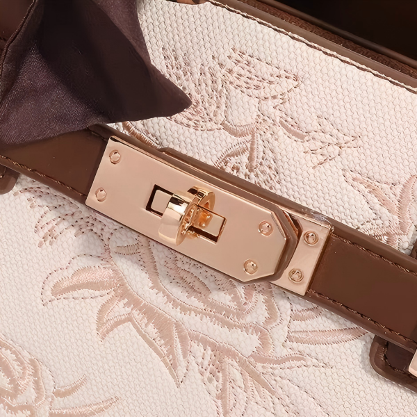 Customized women's embroidered handbag Customized women's embroidered handbag