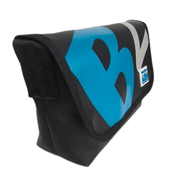 Easy to clean durable PVC messenger bags Easy to clean durable PVC messenger bags